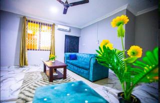 Mike's B&B - Kwabenya - 5