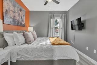 2-bedrooms-2-balconies-walk-2-everything-wd - San Diego - 4