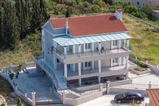 Irene Luxury Villa - 3