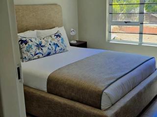 Lanina Exec 2 bed Apartment - 2