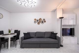 Calle Dinamarca 3 , Beautiful one bedroom appartment, recently renovated, 1 min from Los Locos beach - Torrevieja - 6