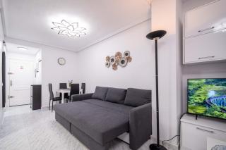 Calle Dinamarca 3 , Beautiful one bedroom appartment, recently renovated, 1 min from Los Locos beach - Torrevieja - 4