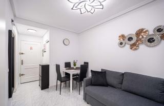 Calle Dinamarca 3 , Beautiful one bedroom appartment, recently renovated, 1 min from Los Locos beach - Torrevieja - 3