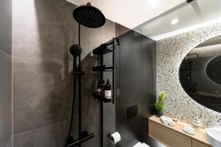 Modern Apartment in the Heart of the City - Košice - 6