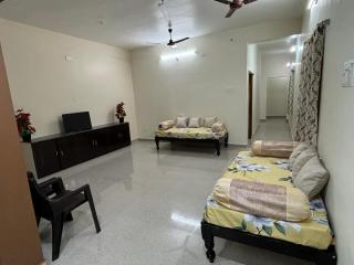 Annamaiah Premium - Premium Urban Ease - 2 BHK Apartments for Families - Tirupati - Home Food Service - 2 KM to Tirumala Alipiri Point Direct Flyover - Tirupati - 5