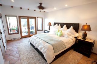 Cliffside 2br Stay W Oceanview Balcony & Golf Cart - Avalon - 8