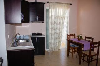 Ionian Luxury Apartments & Rooms - Ksamil - 8