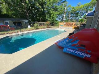 Country Bliss Pool Spa & Nature's Playground - Etowah - 3