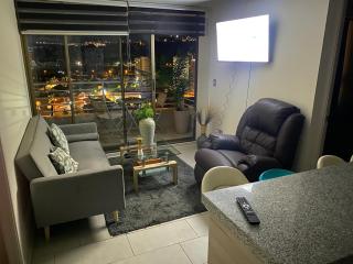 Hermoso Departamento con excelente vista, a pasos de la Quinta Vergara, cercano a Reloj de Flores y Playa Caleta Abarca - 3