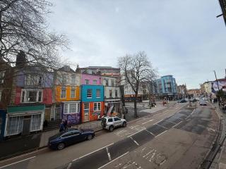Flat in Stokes Croft - Bristol - 3