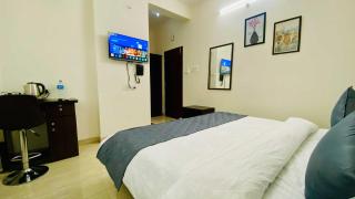 Hotel Regency - Indore - 8