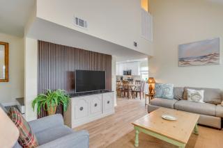 Destin Waterfront Home in Resort Walk to Beach! - Destin - 8