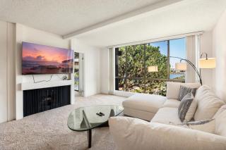 Onyx Oasis - Bold Marina 2BR Gem Indoor fireplace Water view - Los Angeles - 0
