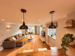 Penthouse River View Apartment with Secure Parking - Bristol - 0