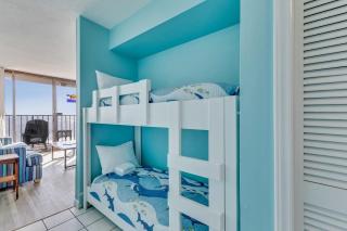 0402 Modern Greece condo - Carolina Beach - 5