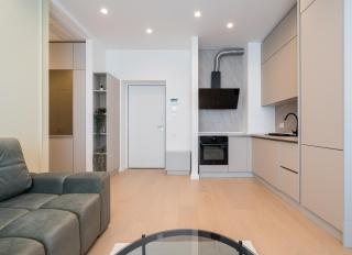 Caffe Luxury king bed Entire Apartment, underground Parking near Promenada Bussiness Center - 6