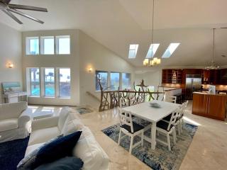 Oceanfront Paradise, Heated Pool, 2 Master Suites - 6
