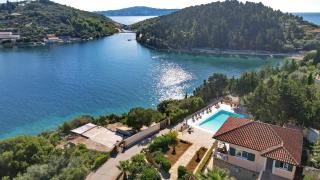 Dolphin House by the sea - Porto Ozias - 0