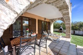 Villa With Pool in Croatia Vrsar - Gradina - 4