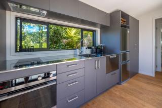 Art Lovers Retreat - Stay Waiheke - Onetangi - 1