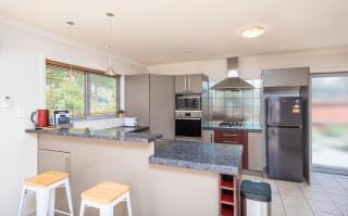 Spacious and Tranquil 4 Bed House Near UC - Christchurch - 7