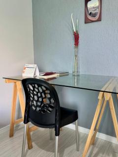 Quarto confortável com TV, AR e sacada vista jardim - Florianópolis - 5