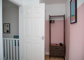 3x Bed Elegant House with Private Parking - 4