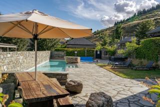 Kiwi Ski Cottage - Wanaka Holiday Home - Cardrona - 6