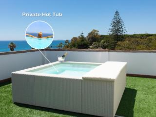 VACATION MARBELLA I Las Canas Beachfront Haven, Sea View, Jacuzzi, Golden Mile, Duplex Penthouse, 24-7 security - Marbella - 4