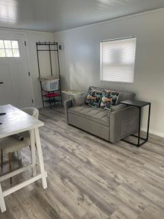 The Riverview Cottage - Venice - 3