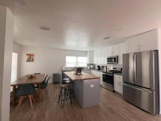 Fully Furnished Executive Housing - Whole House - Manley Manor - Tallahassee - 0