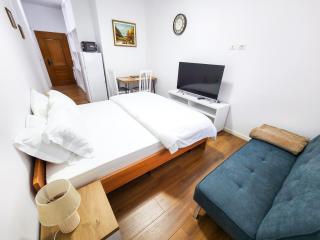 Vila 7 Apartments - Tirana - 0