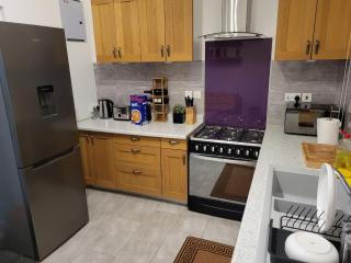 Serene Oasis in East Legon Hills - Chic 2 Bedroom Retreat - Maijaw - 4