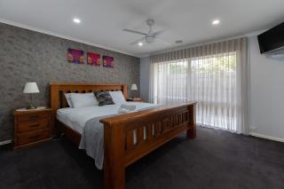 Resort Experience - Pool, BBQ, Games for family - 5