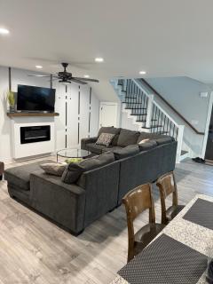 Stay in a new modern townhouse Sleeps 10 - Snellville - 3