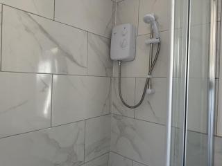 Kyoto Central I 4 BDR House I 50 inch Smart TVs in Rooms I Large Spacious Rooms I Refurbished I Derby City Centre - 2