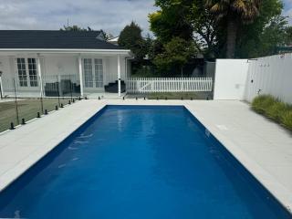 Poolside Getaway on Napier Hill - Napier - 5
