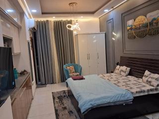 Sweet stay homes - Noida - 6