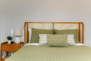 The Grand Dame Luxury Family Home for 10 or more - South Bend - 1