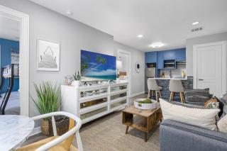 HTX 2BD Stylish Stay I Fast Wi-Fi Free Parking Gym - Houston - 0