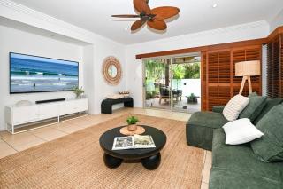 Mudjimba Beachside Luxury - 8