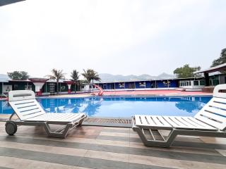007 Universe Resorts And Spa - Karjat - 0