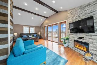 New Lake Como Retreat with Bar and Pool Table - 8