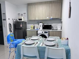 Kids 218 Macalister 2BR 4Pax Mountainview Walkable Nearby Food - George Town - 2