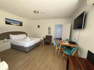 Clearwater Motel Apartments - 2