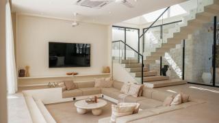 Casa JOMO 5 Bedroom Luxury Seaview Villa with Kids Playroom, Bingin - 1