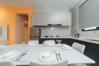 Danga Bay Pastel Hideout 3BR 7pax Balcony View by Our Stay - Johor Bahru - 7