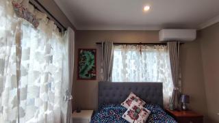 Monique's Queen Rm AirCon TV - Auckland - 2