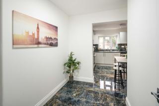 JB Stays Croydon - 7