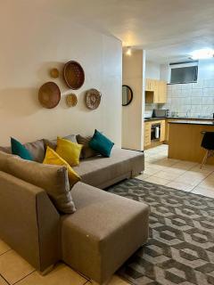 Tropical Skyrise Views - 6